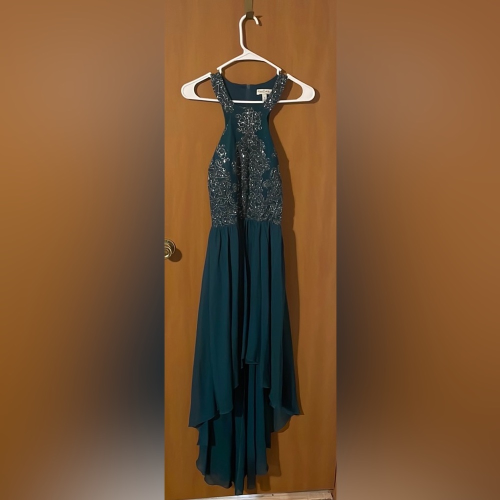 Xtraordinary Green Formal/Semi Formal Juniors 11 Dress